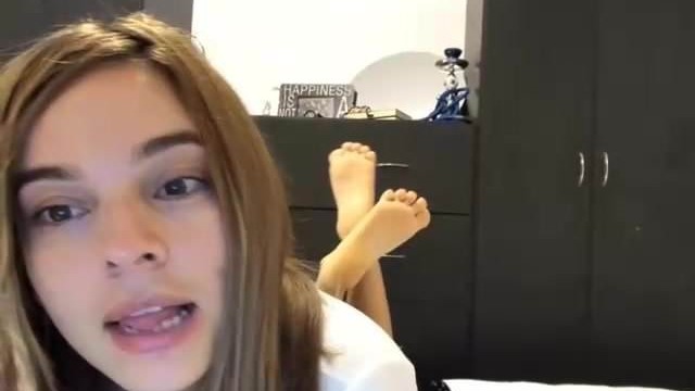 kendall my princess show her delightful colombian feet